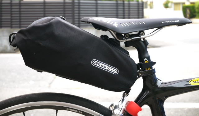 ARIONE と ORTLIEB サドルバック L 2.7L F96LL